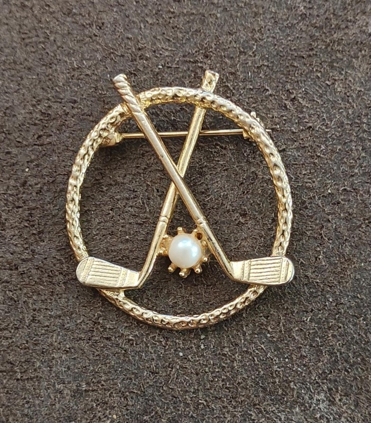 1980s Signed FAM Gold Tone Golf Brooch