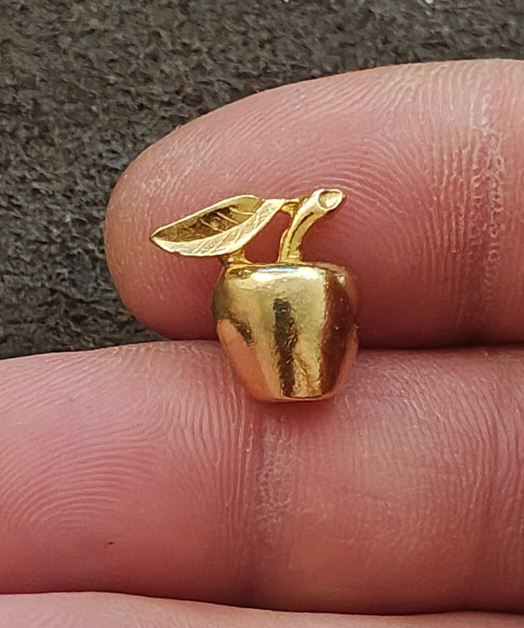 1980s Gold Tone 3D Apple Pin