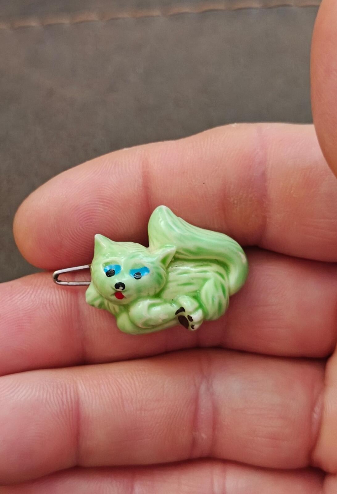 1980s Green Cat Hard Plastic Barrette In Great