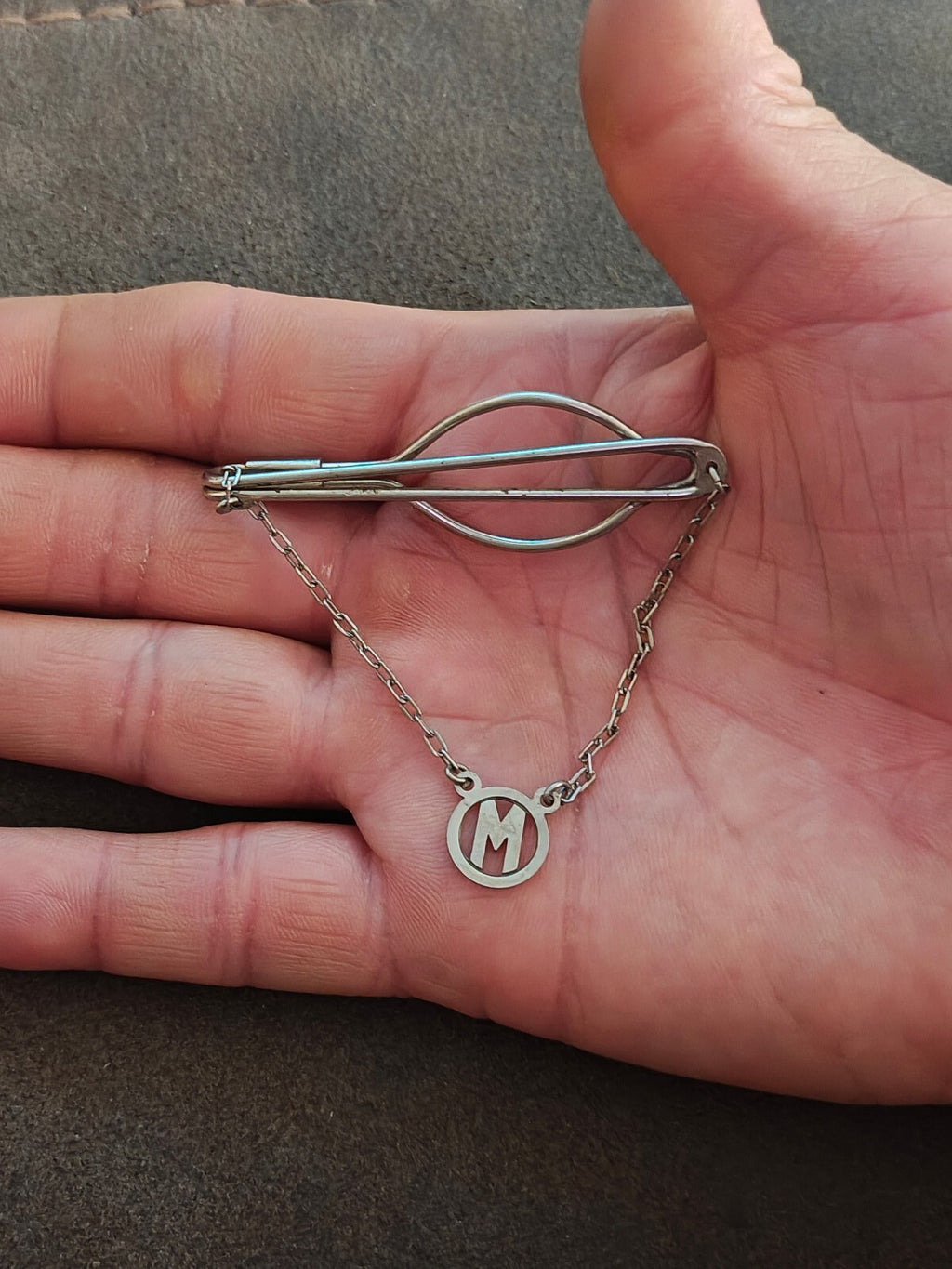 1940s/50s Silver Tone Monogram Initial M Chain Bar Clip