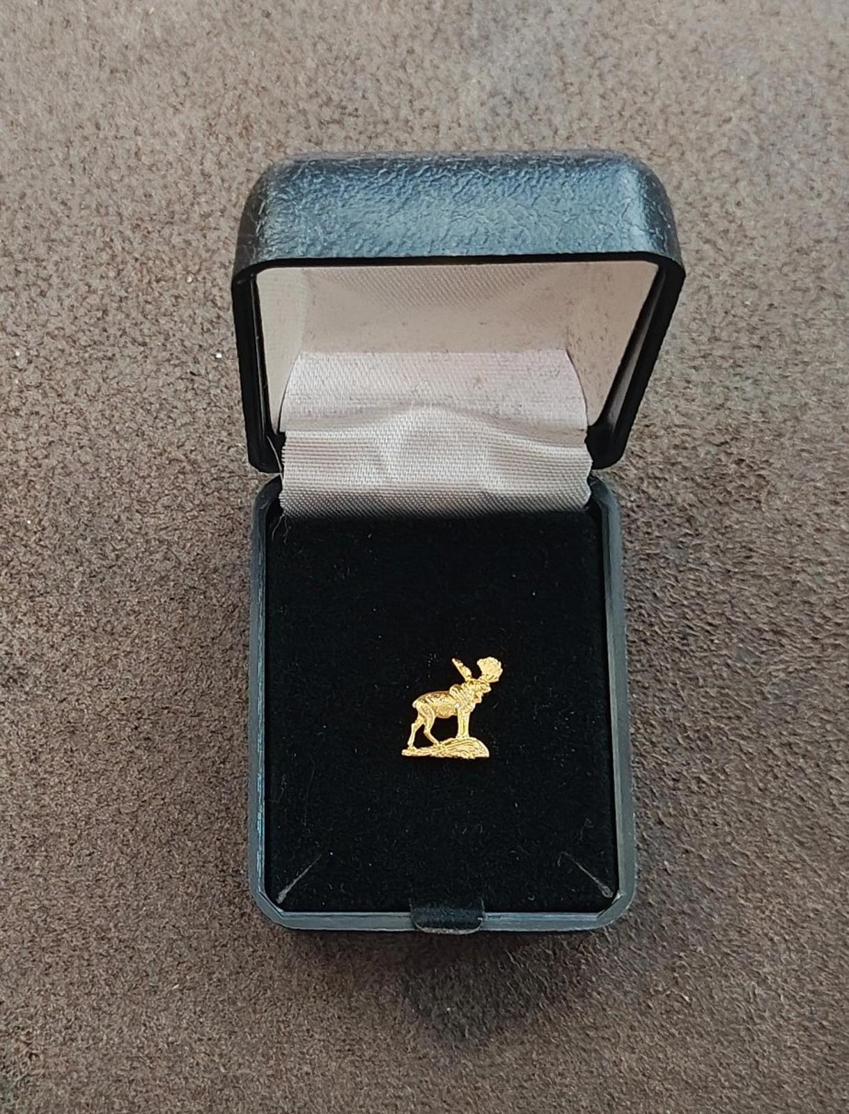 1960s Gold Tone Textured Moose Tie Tack/Lapel Pin