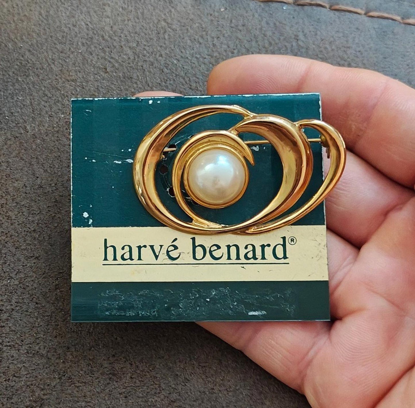 1980s Swirl With Faux Pearl From Harve' Bernard Gold Tone Brooch