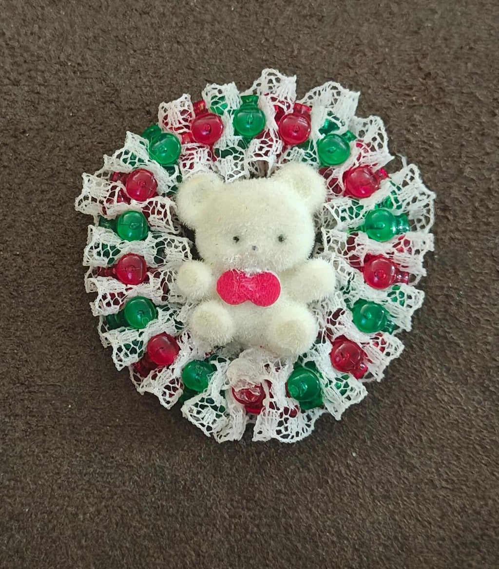 1980s Handmade Christmas Teddy Bear Holiday Wreath Brooch