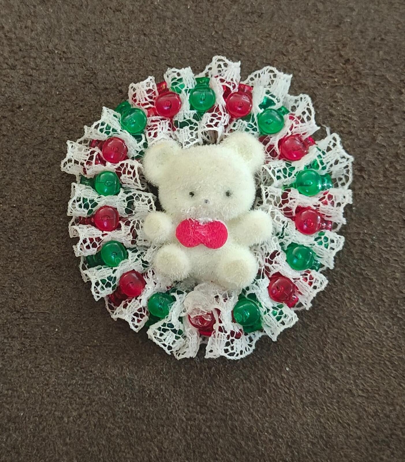 1980s Handmade Christmas Teddy Bear Holiday Wreath Brooch