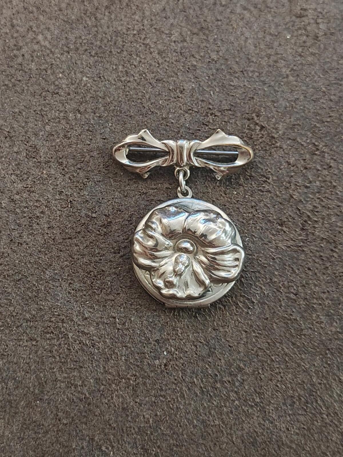 1930s Art Nouveau Silver Tone Flower Locket Brooch