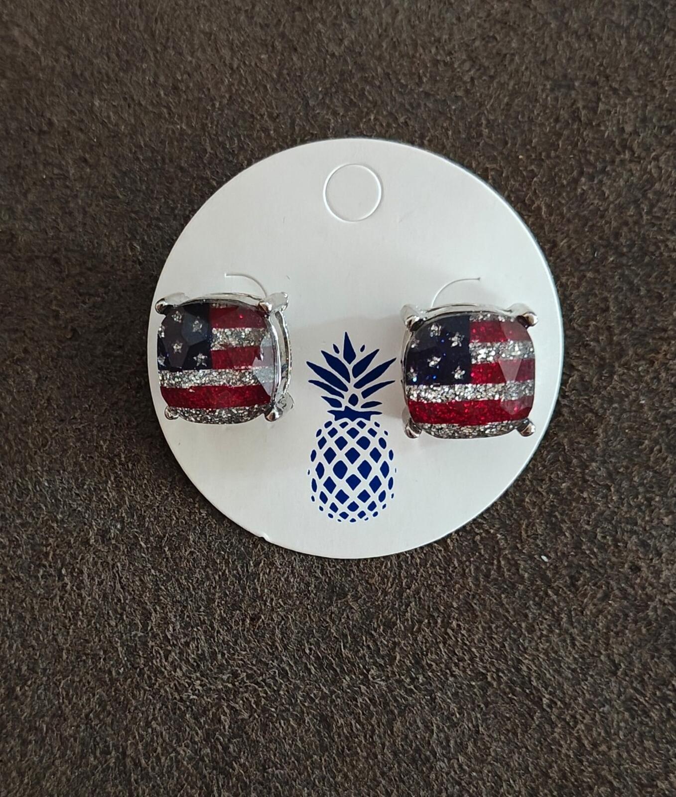 Patriotic Cushion-Cut Glass With Glitter Accents American Flag Stud Earrings.