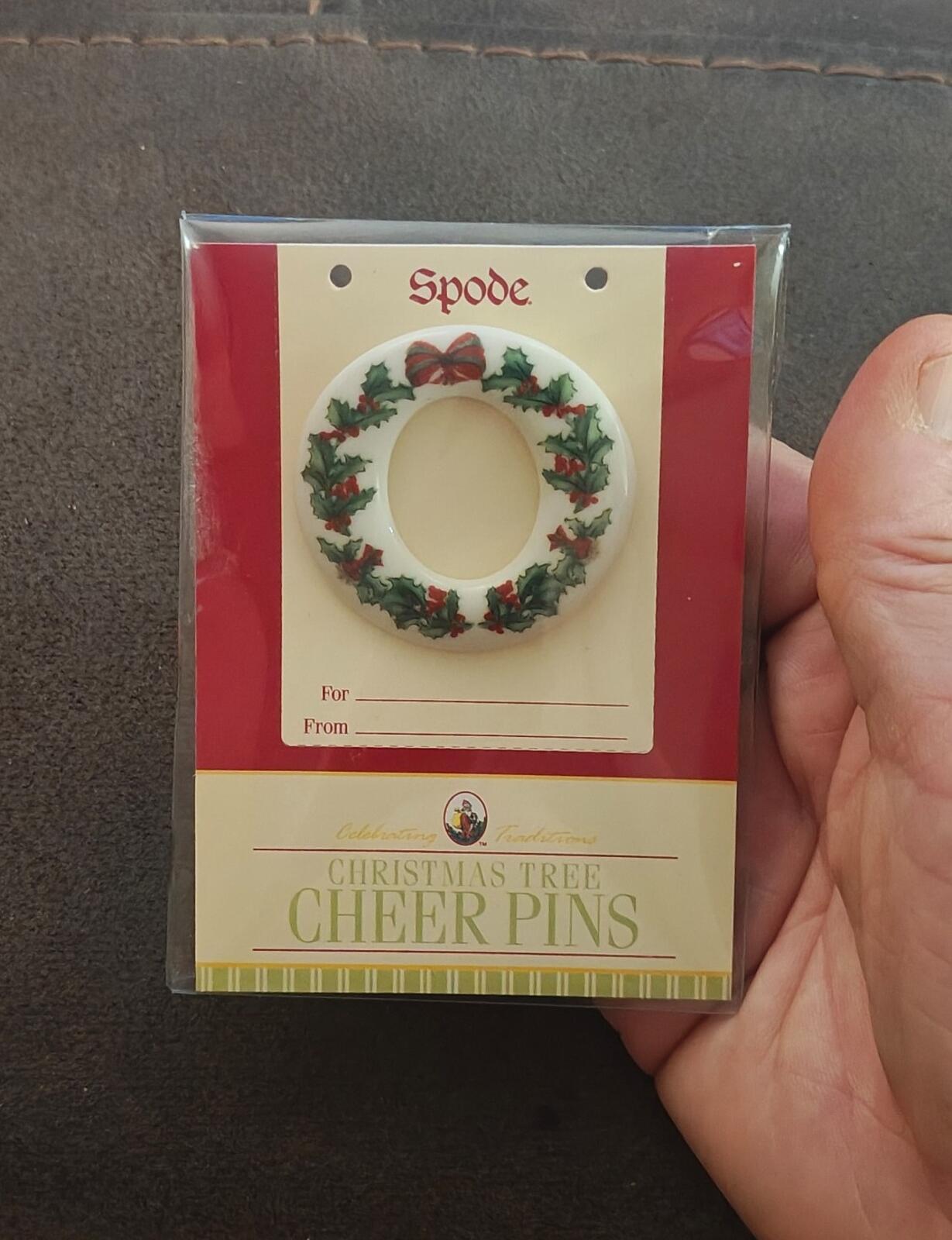 2004 Spode Christmas Tree Cheer Fine Porcelain Pin Featuring a Holiday Wreath