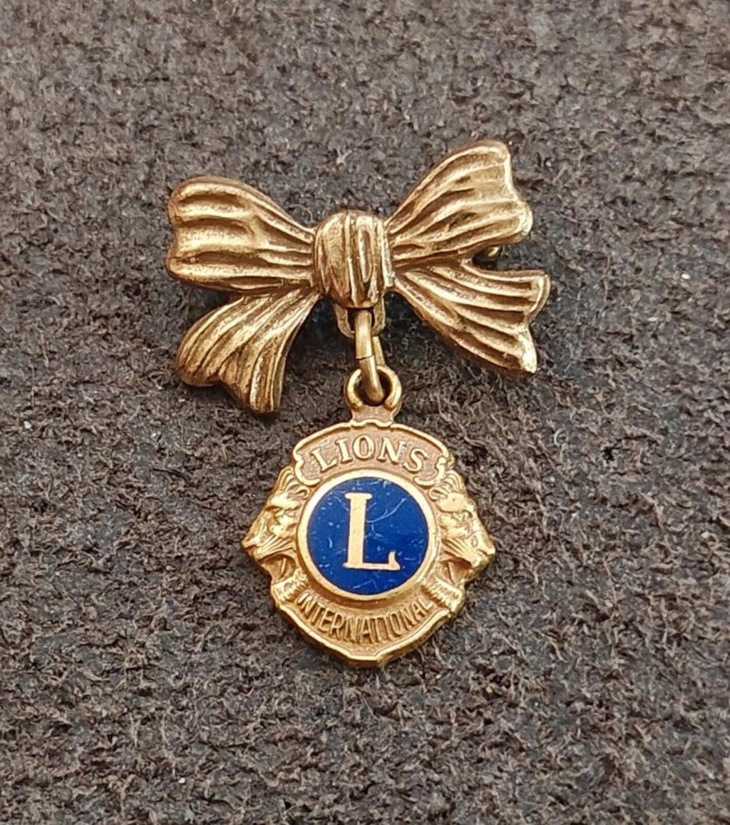 1950s Lions Clubs International Ladies Bow Knot Pin With Dangling Charm