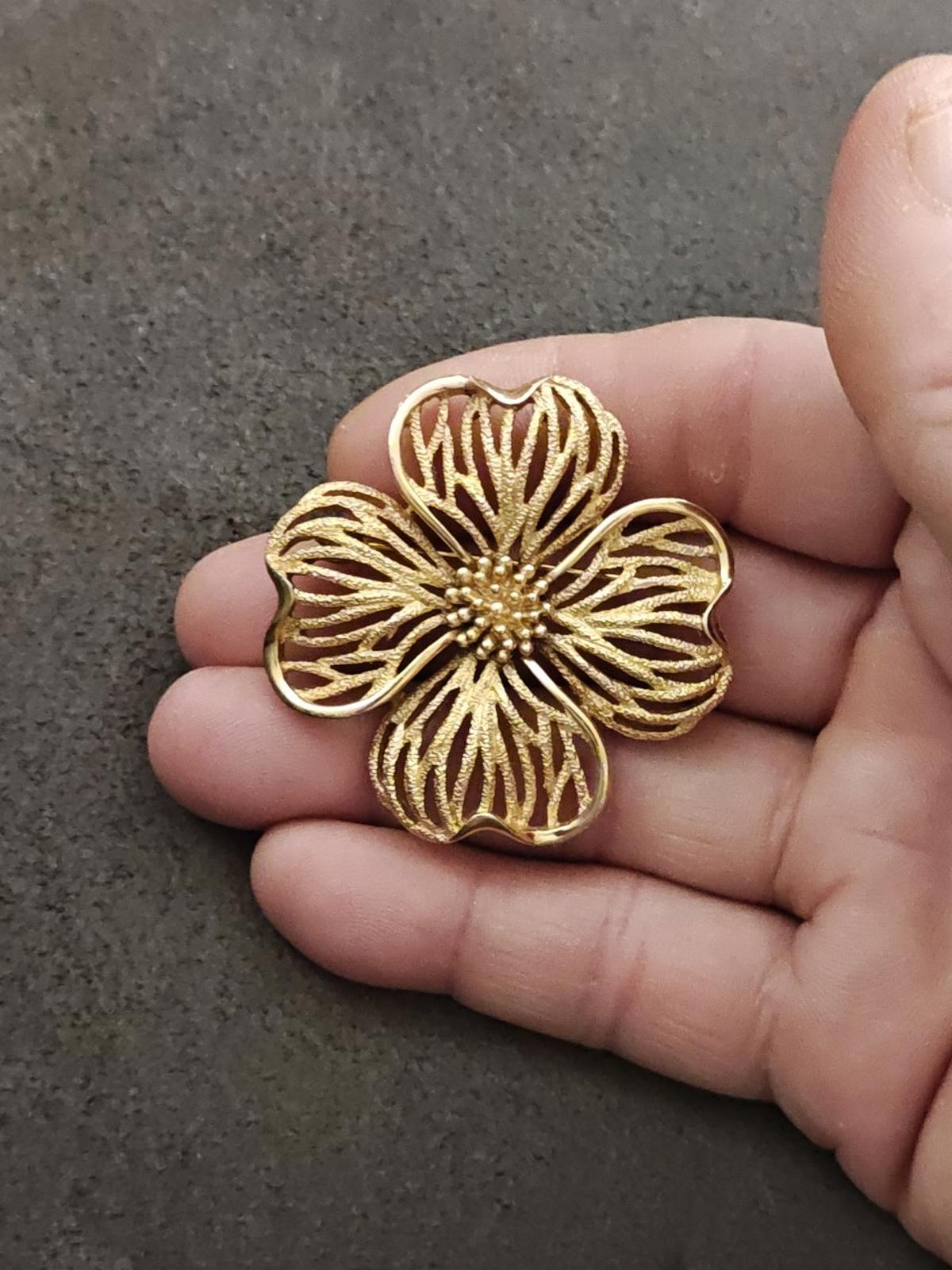 1950s/60s Gold Tone Vintage Textured Crown Trifari Dogwood Flower Brooch