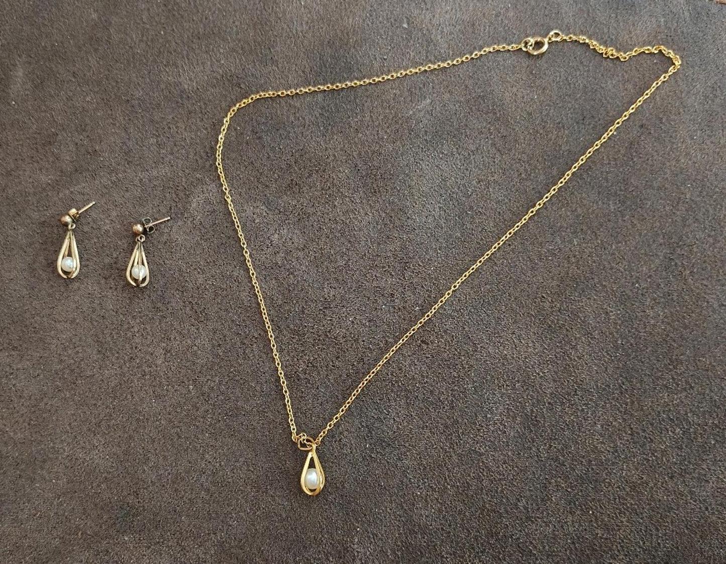 1960's Gold Tone Caged Teardrop Faux Pearls Necklace & Earrings Set