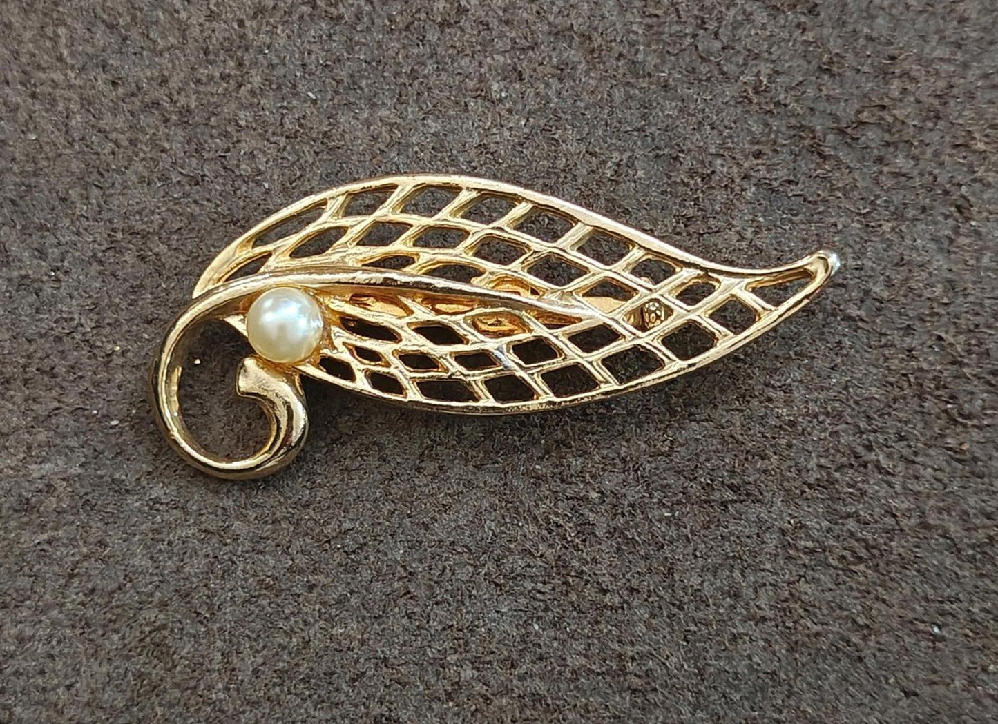 Multicolor Crystal Honey Bee Brooch