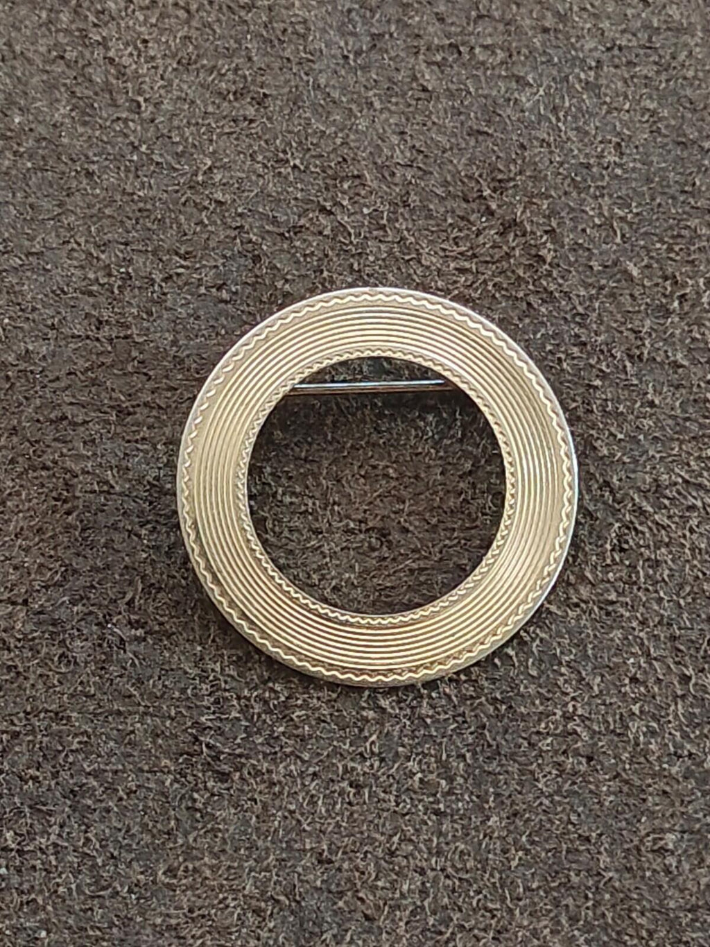 1950s/60s Gold Tone Textured Circle Brooch