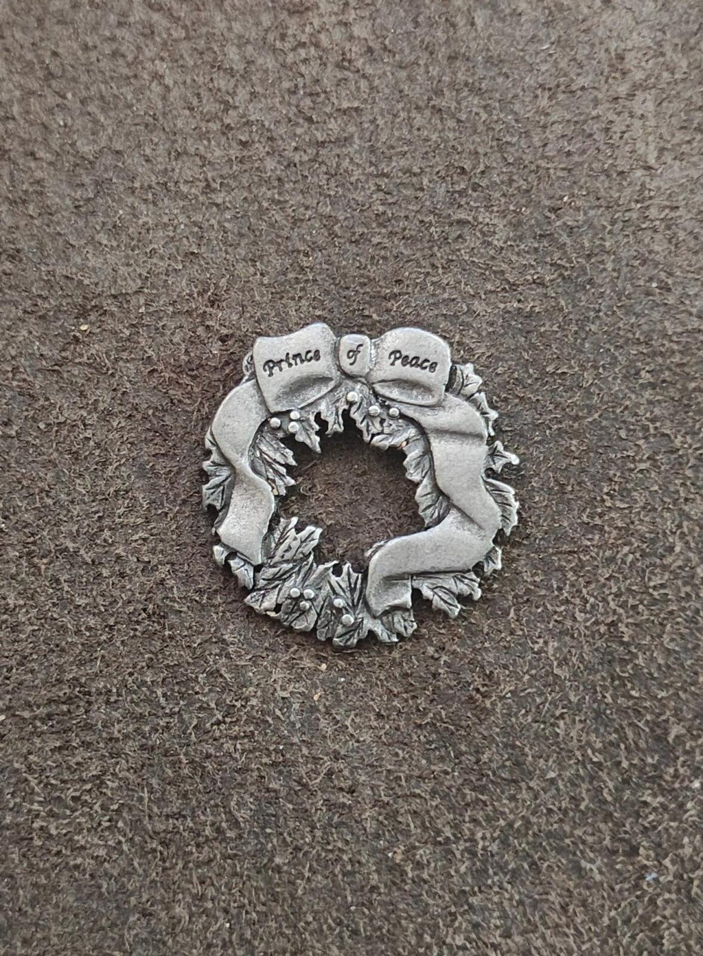 1980s Signed CTA Fine Pewter Christmas Wreath Pin