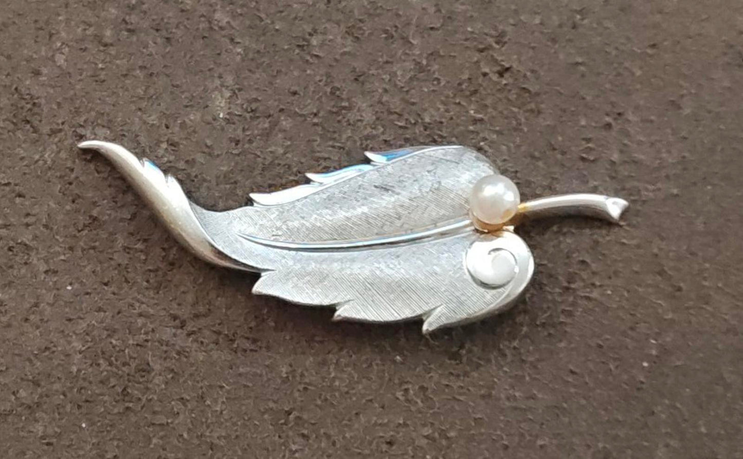 1960s Sterling Silver With Cultured Pearl Textured Leaf Brooch