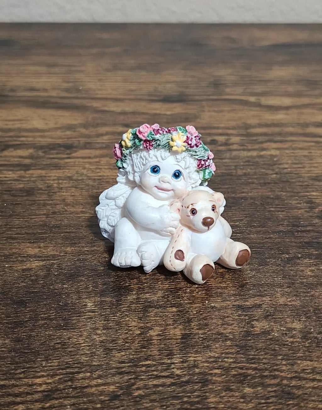 1996 Vintage Dreamsicles Playmates Angel Cherub Holdinging Teddy Bear Figurine