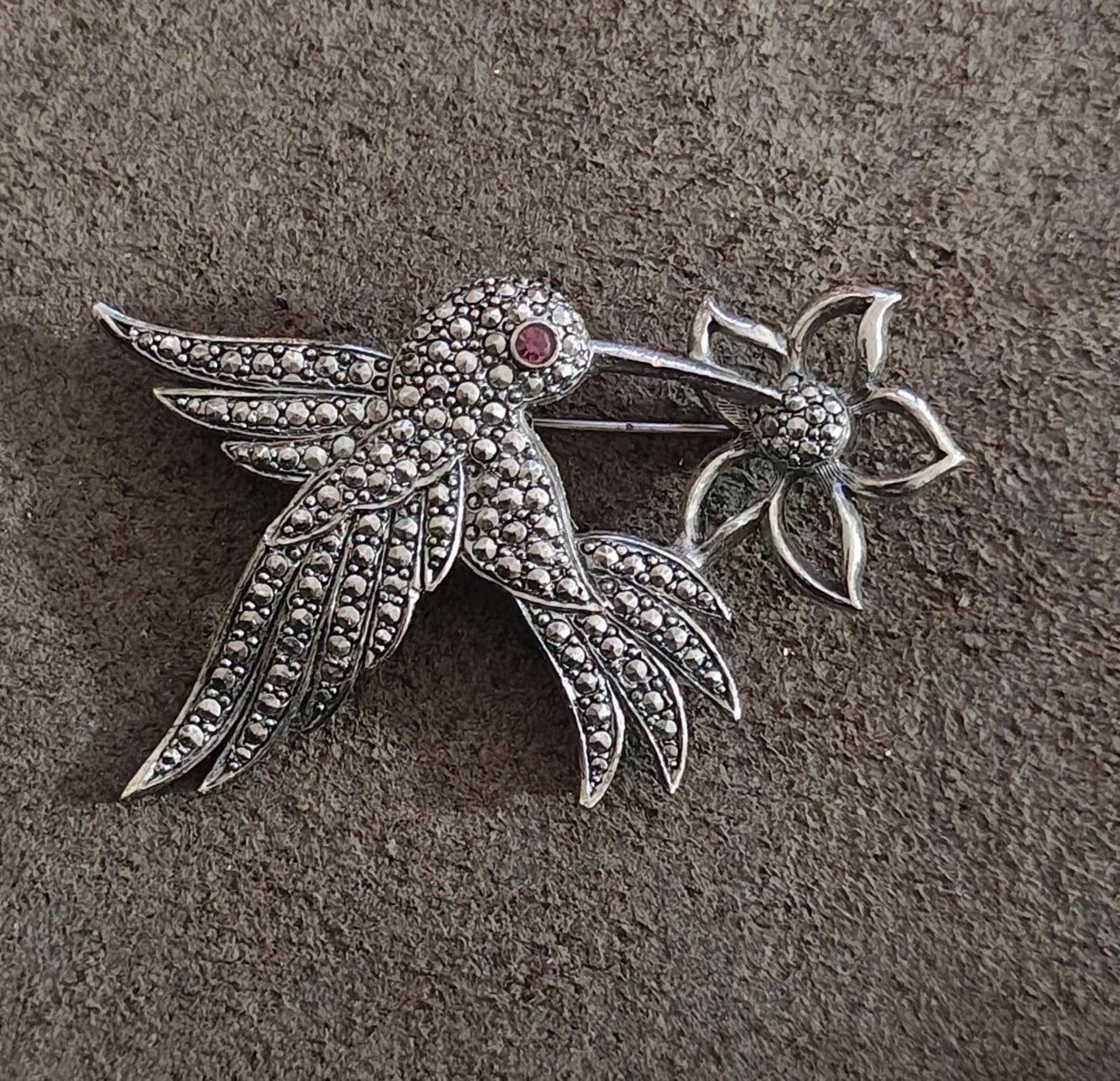 1990s Avon Silver Tone With Purple Rhinestone Eye Hummingbird Brooch Pin