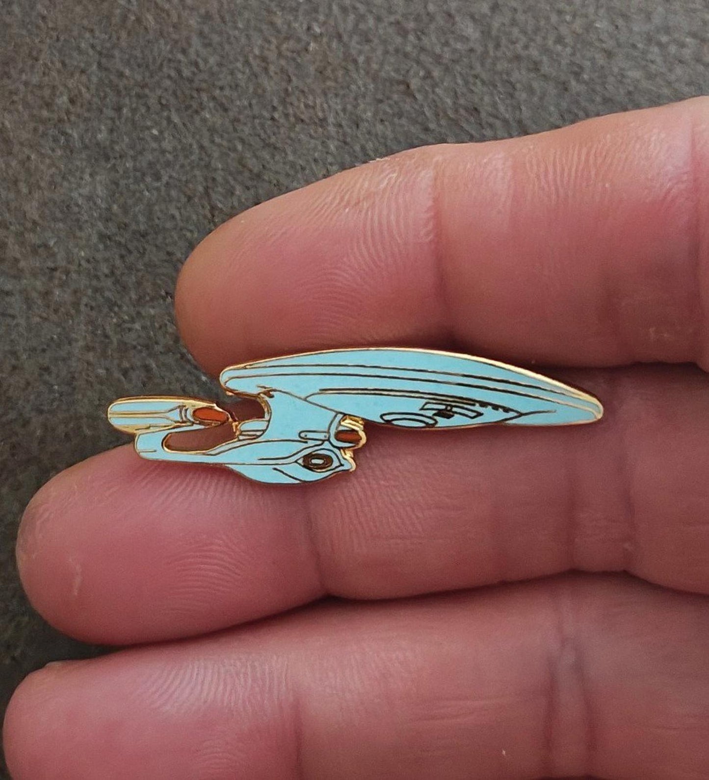 1988 Star Trek The Next Generation USS Enterprise NCC-1701-D Pin