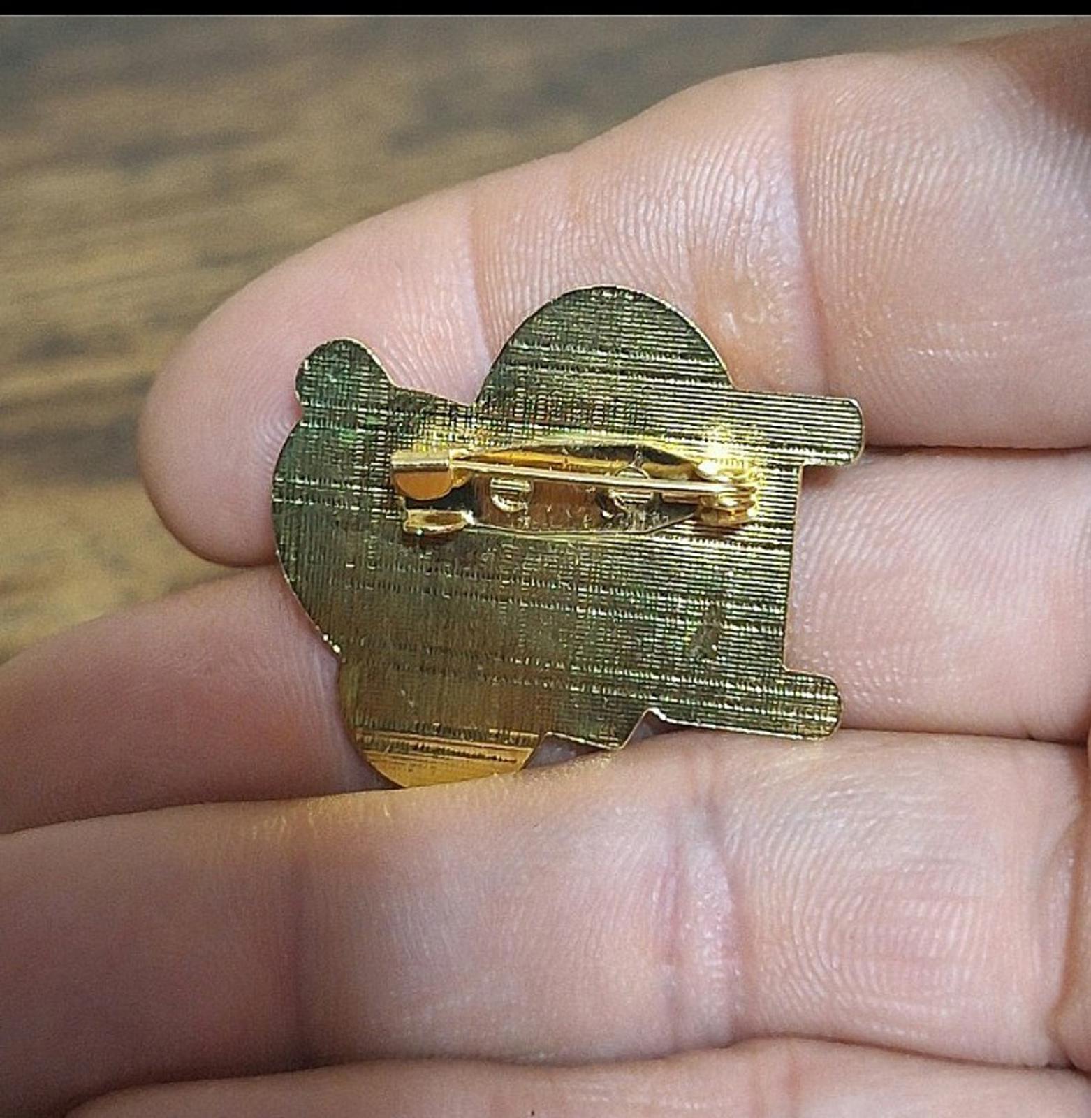 I Love Heart Bowling Gold Tone Enamel Pin.