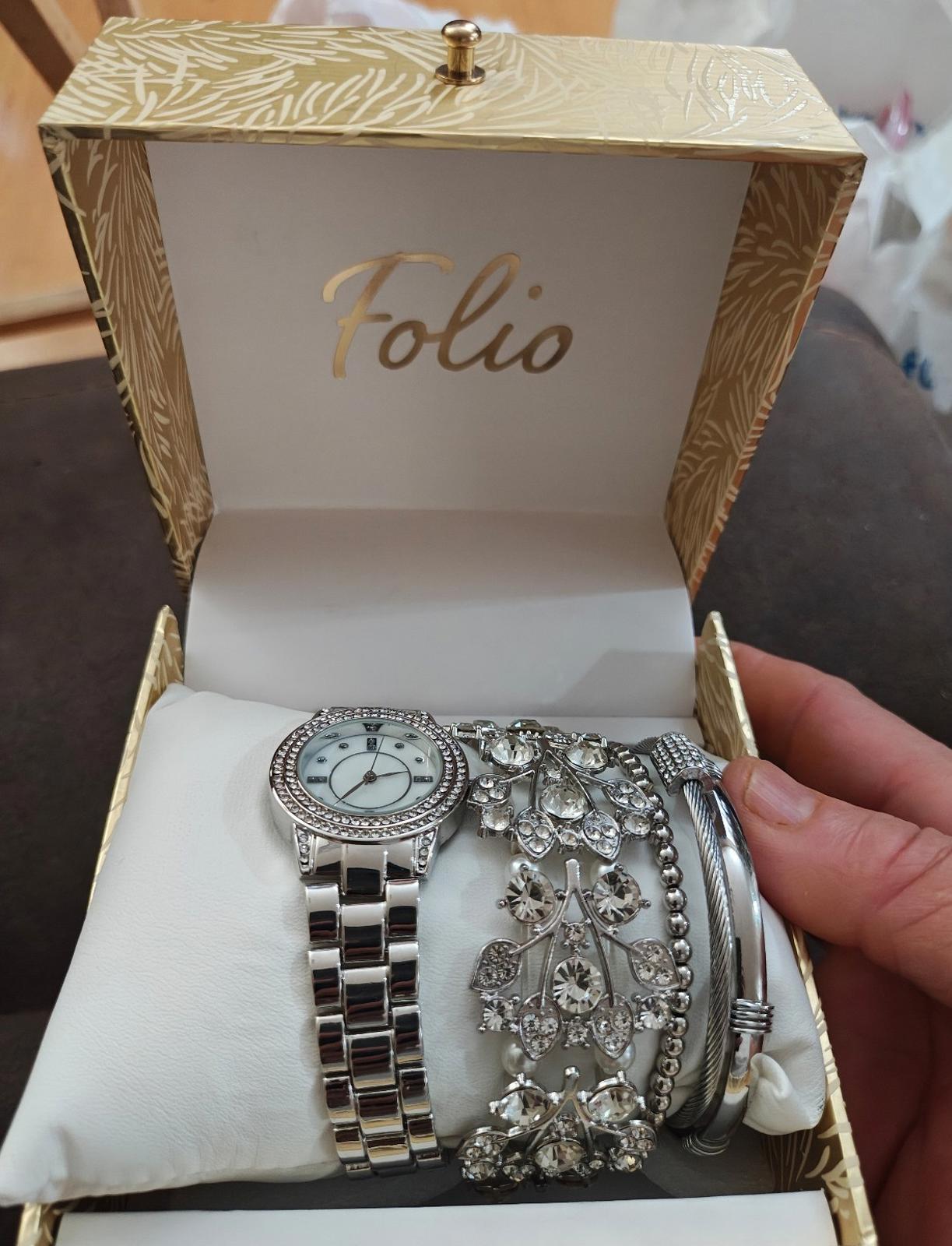 Beautiful Folio Women's Silver Tone Stackable Accessory Watch Set New In Box