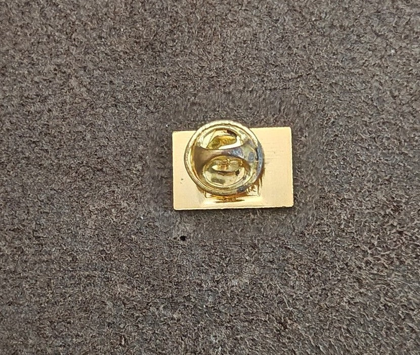 1990s Irish Flag Shamrock Gold Tone Enamel Pin.