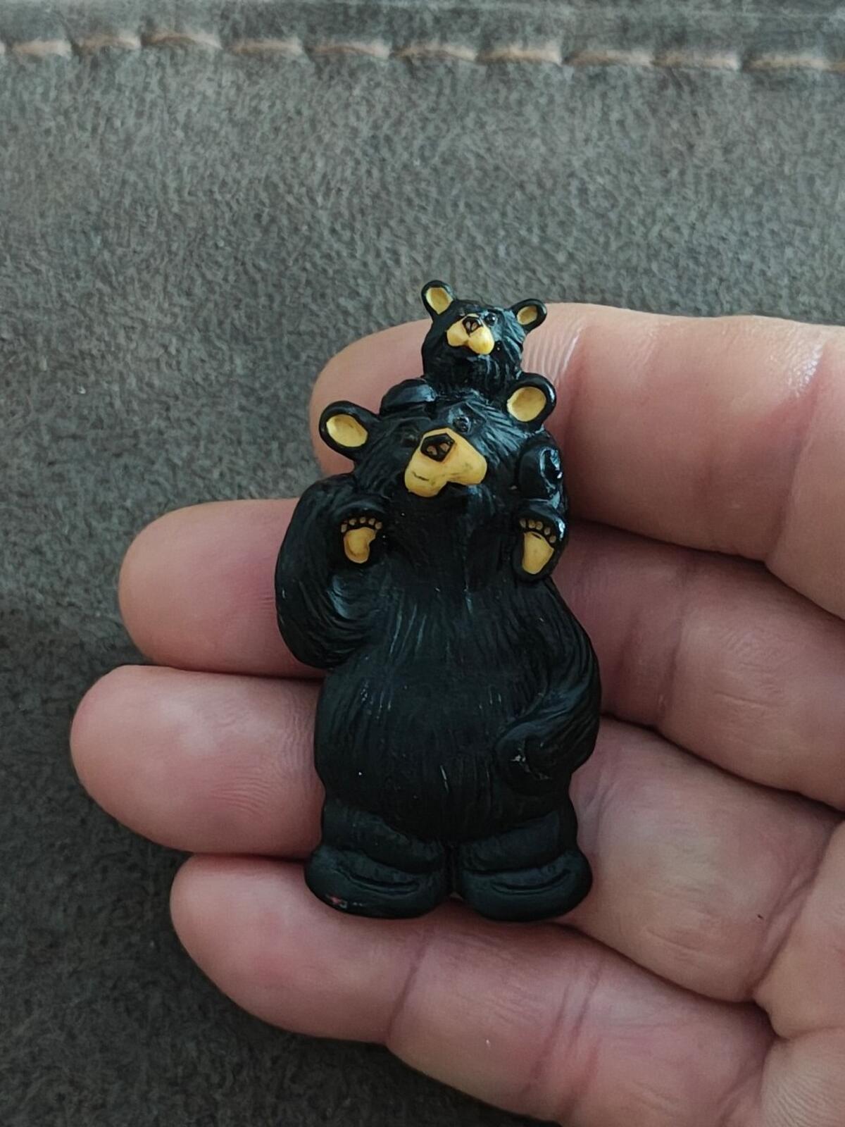 1980s Mama Bear & Baby Black Bear Plastic Pin