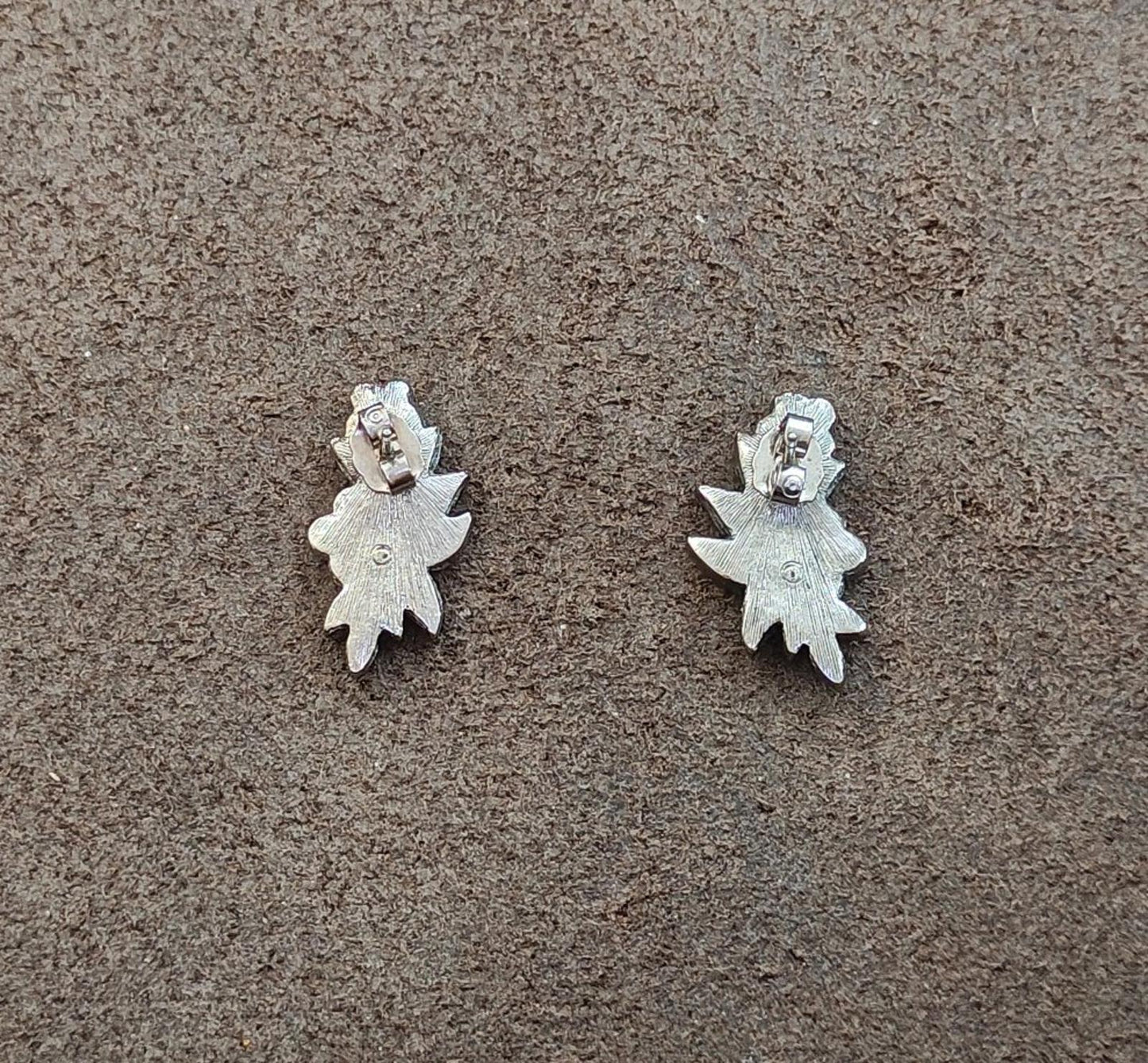 1980s Vintage Avon Floral Silver Tone Elven Leaves Rhinestones Stud Earrings