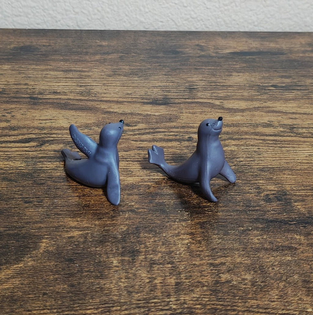 2003 Playing Mantis Rudolph The Red Nosed Reindeer "Christmas Seals" PVC Figures