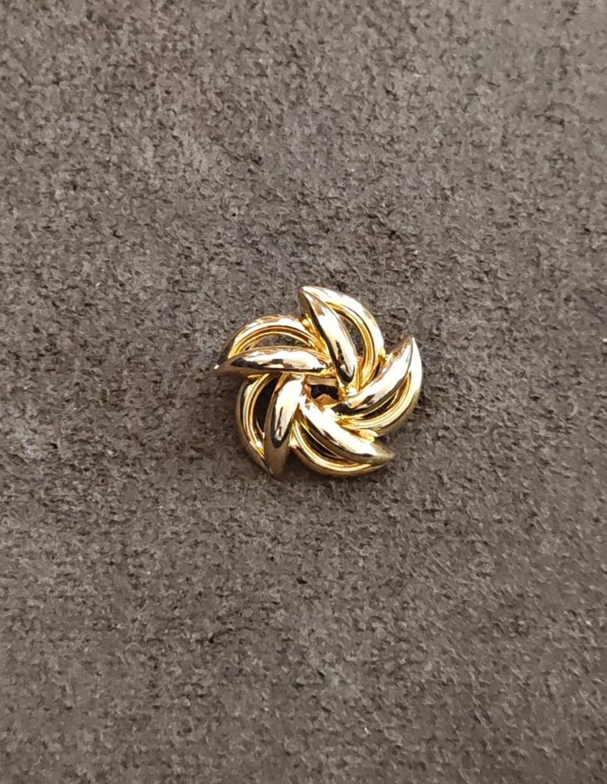 1980s Gold Tone Flower Brooch