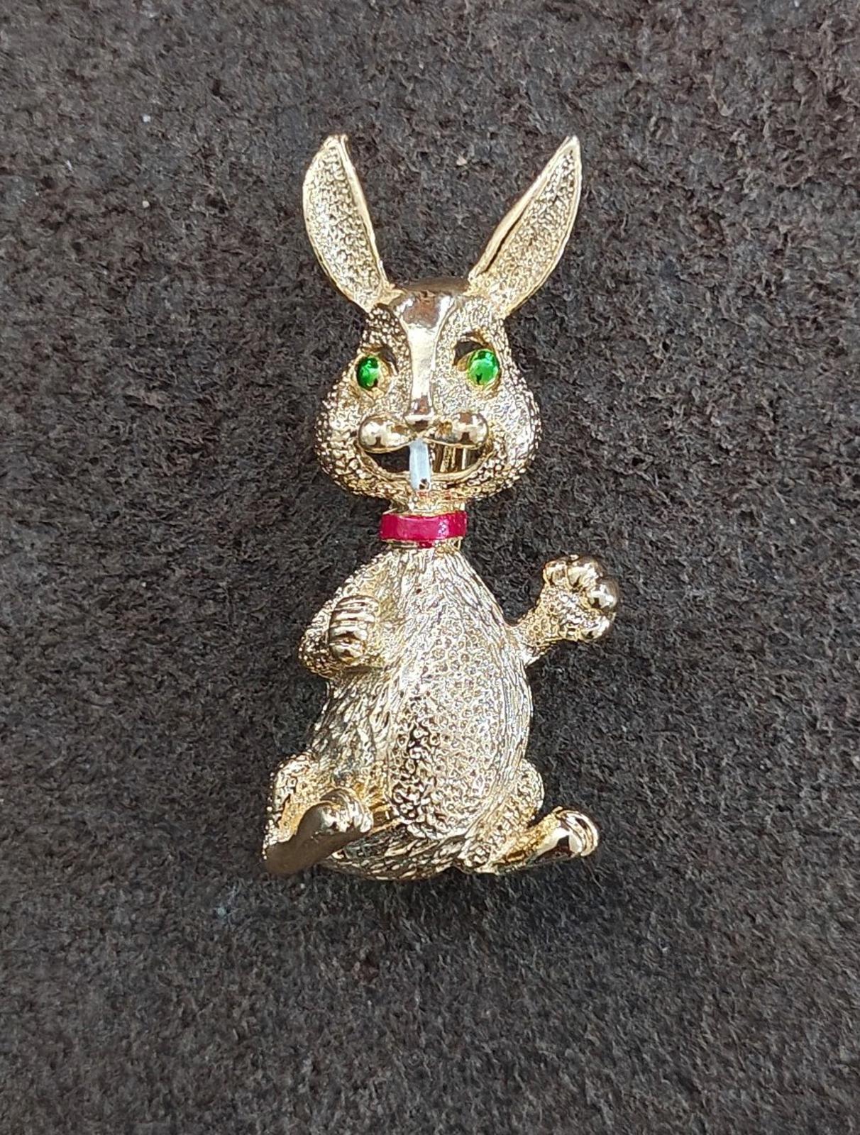 1960s Gerry's Gold Tone Bunny Rabbit Brooch Pin