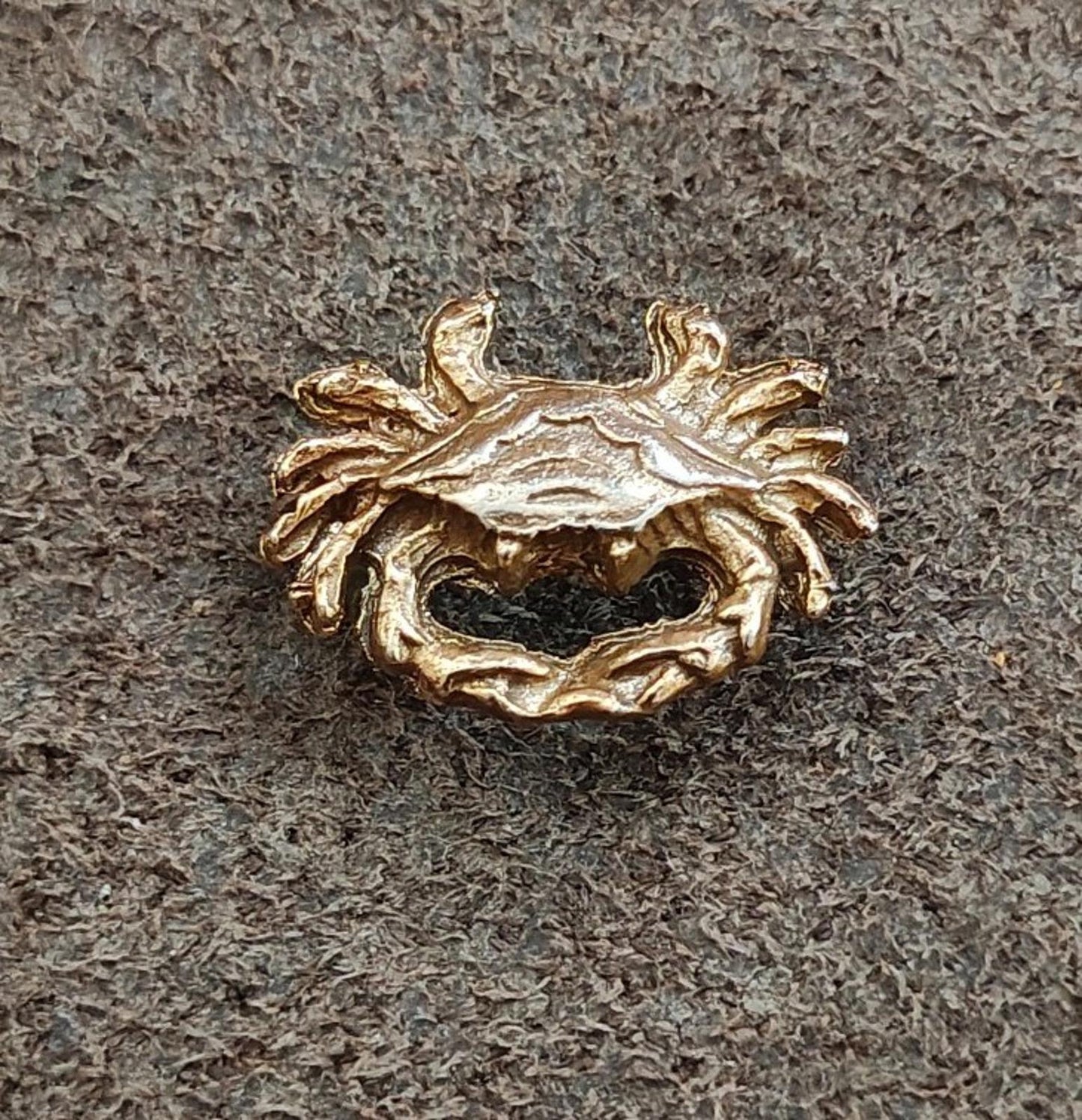 1980's Small Gold Tone Crab Pin