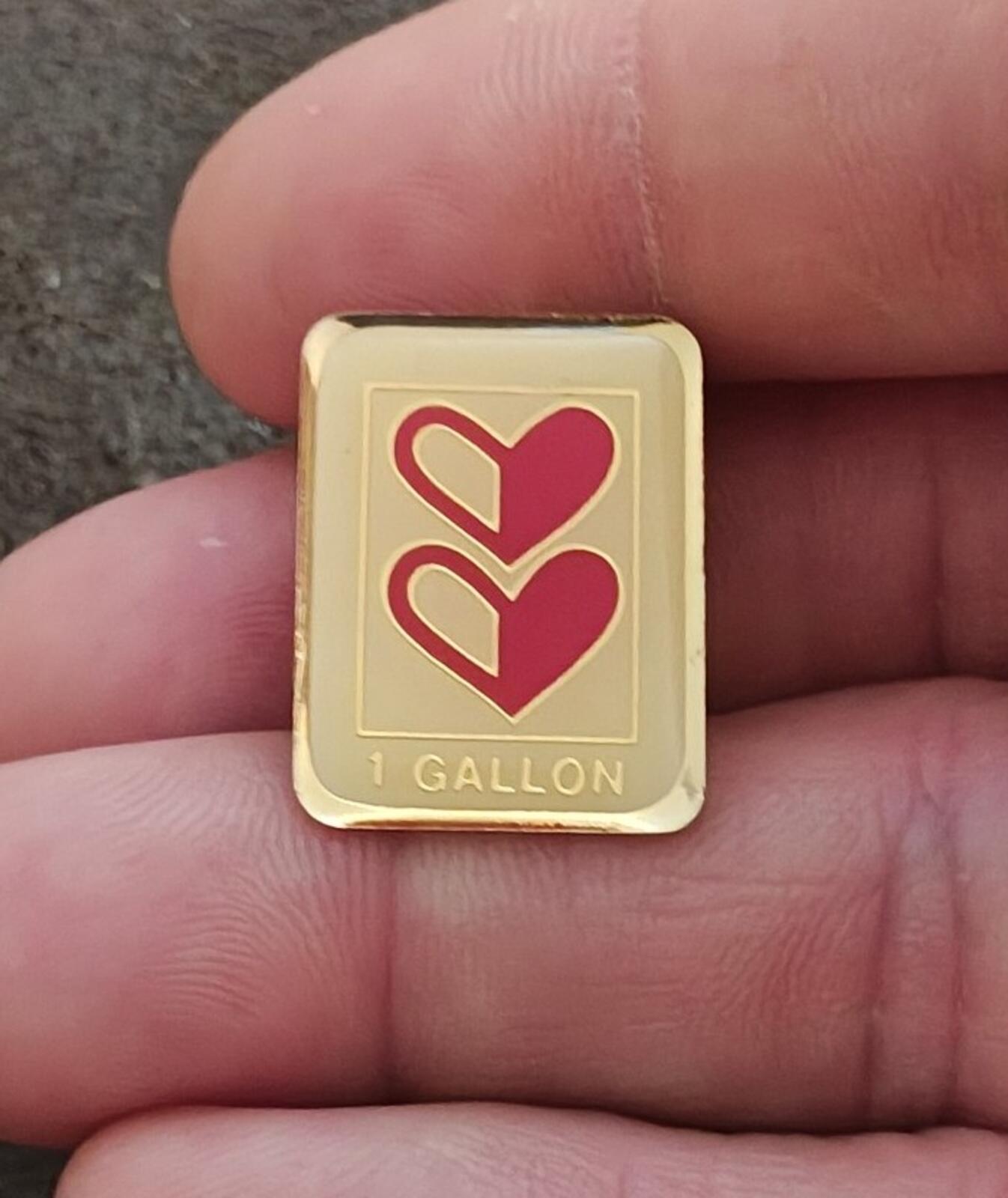 1980s Gold Tone 1-Gallon Blood Donor Milestone Enamel Pin