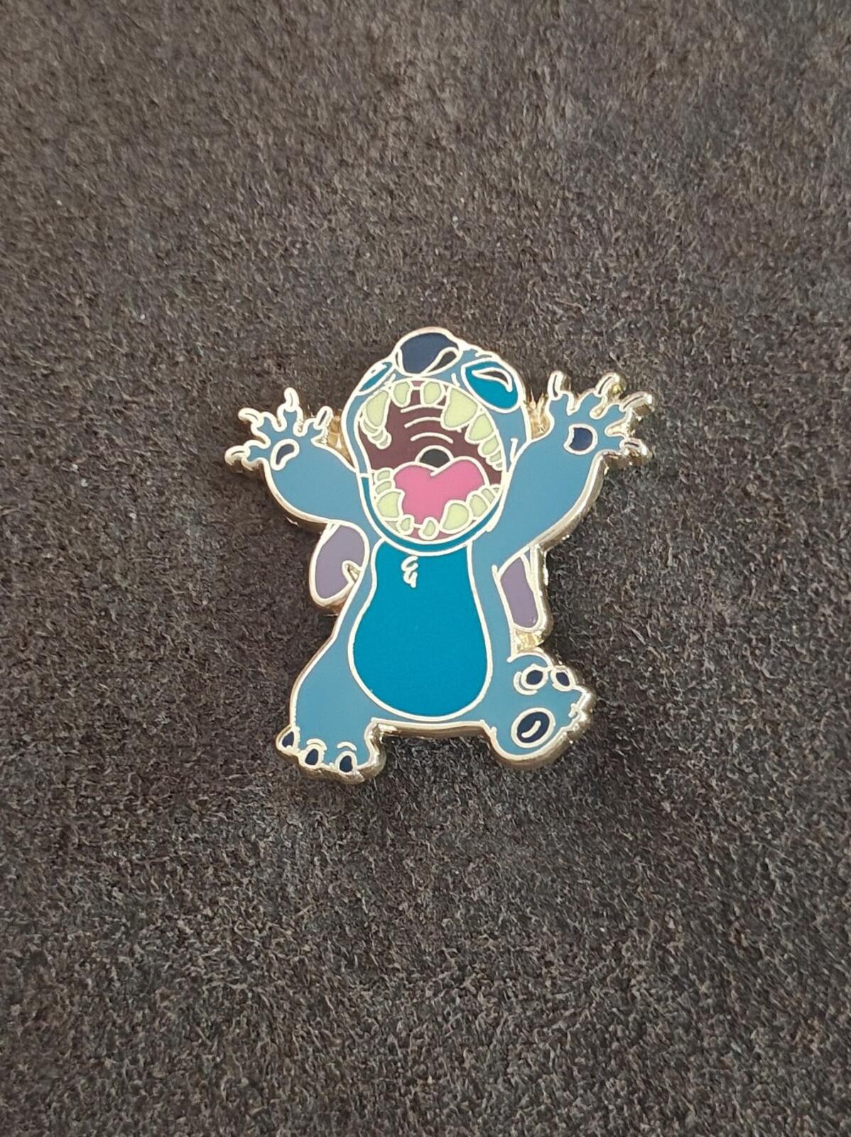 2009 Official Disneyland Resort Paris Stitch Booster Set Enamel Pin
