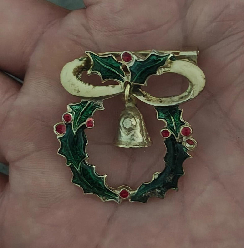 Christmas wreath enamel brooch with green leaves, red berries, gold bell and bow