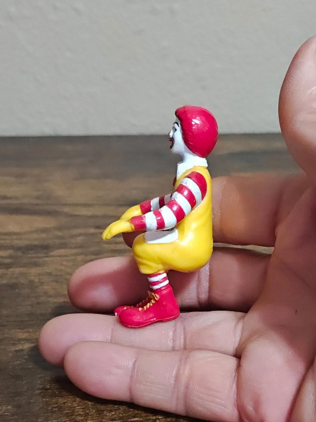 1995 Ronald McDonald Happy Meal PVC Figurine