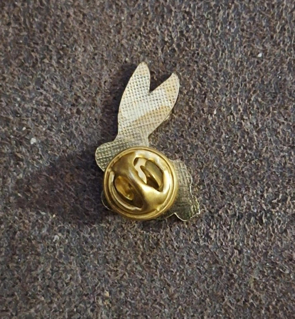 Bugs Bunny enamel pin back with butterfly clasp, gold-tone metal pin