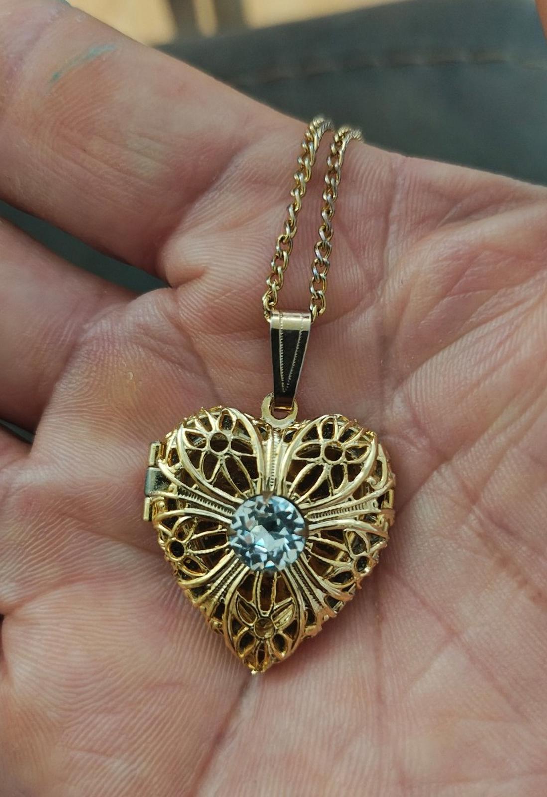 1980's Gold Tone Photo Heart Locket Necklace With Light Blue Rhinestone