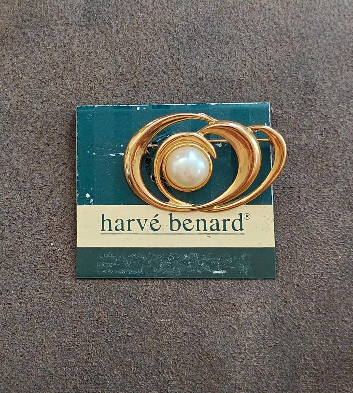 1980s Swirl With Faux Pearl From Harve' Bernard Gold Tone Brooch