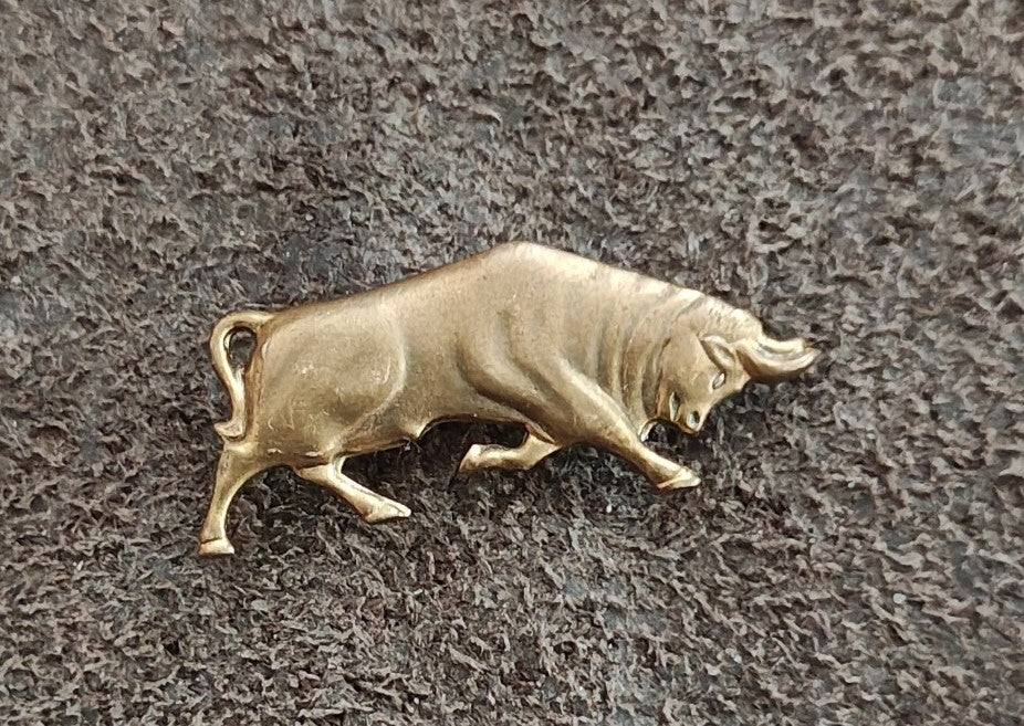 1950s/60s Gold Tone Charging Bull Figural Pin