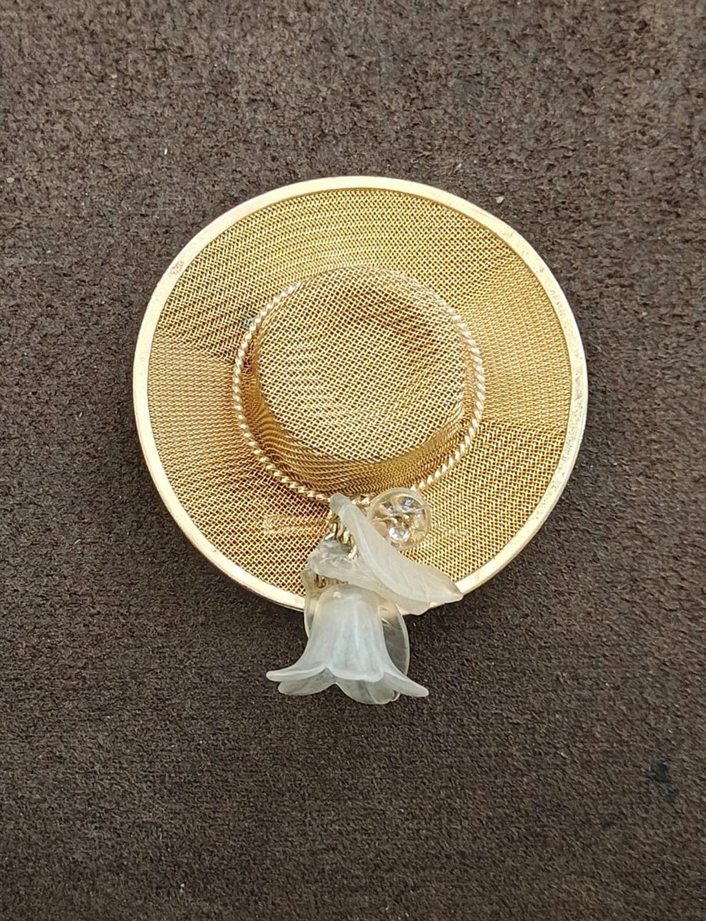 Gold-tone mesh sun hat brooch pin with white angel charm and scalloped edge