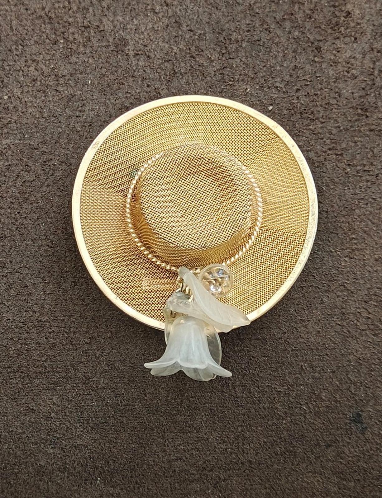 1980s Gold Tone Mesh Sun Hat Brooch Pin