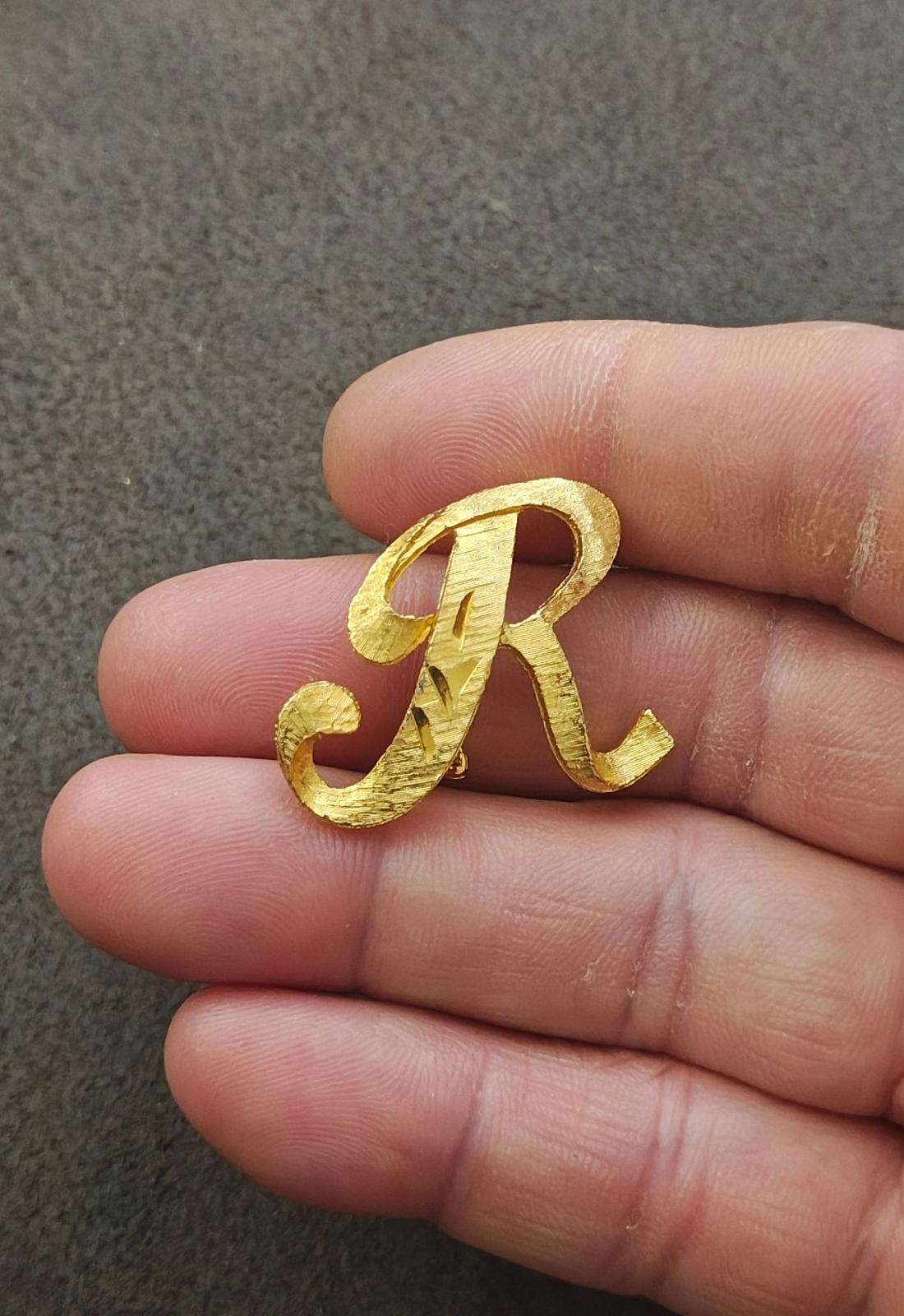 1960/70s Mamselle Vintage Gold Tone Monogram Initial R Brooch Pin