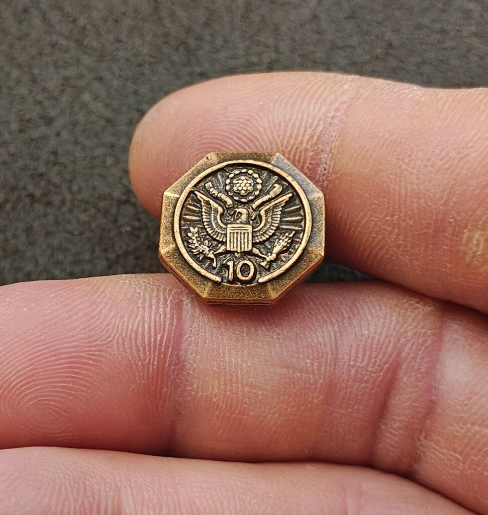United States Federal Government 10-Year Length of Service Bronze Tone Pin