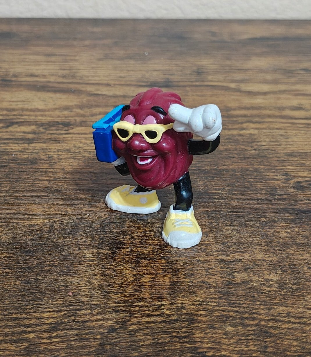 1988 Captain Toonz California Raisin With Boombox Figurine