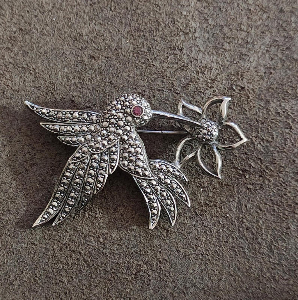 1990s Avon Silver Tone With Purple Rhinestone Eye Hummingbird Brooch Pin