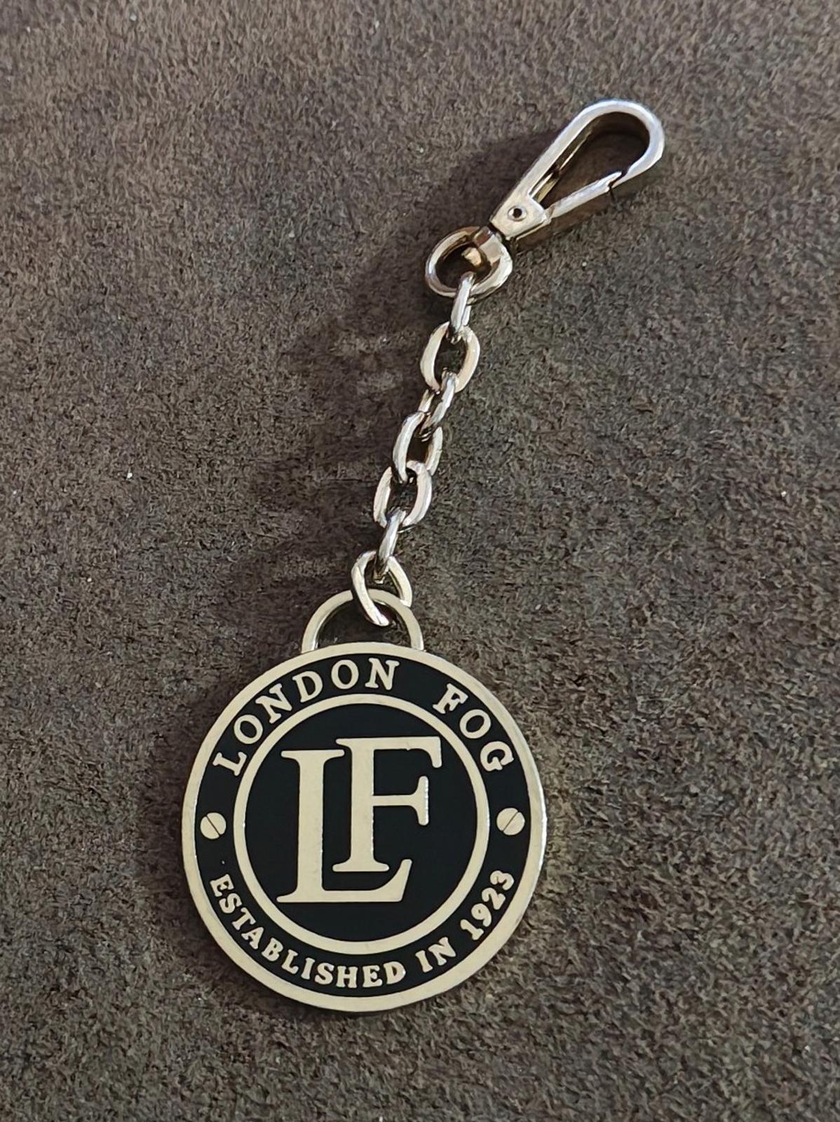 London Fog Logo Gold Tone Black Enamel Keychain/Bag Charm/Fob