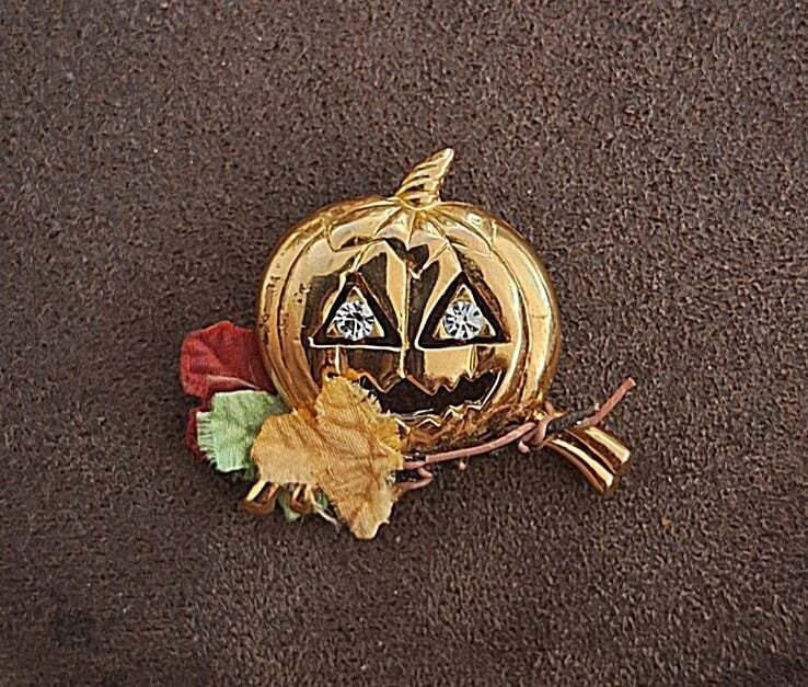90s Avon Gold Tone Fall Jack-o-lantern Pumpkin Face Pin Brooch