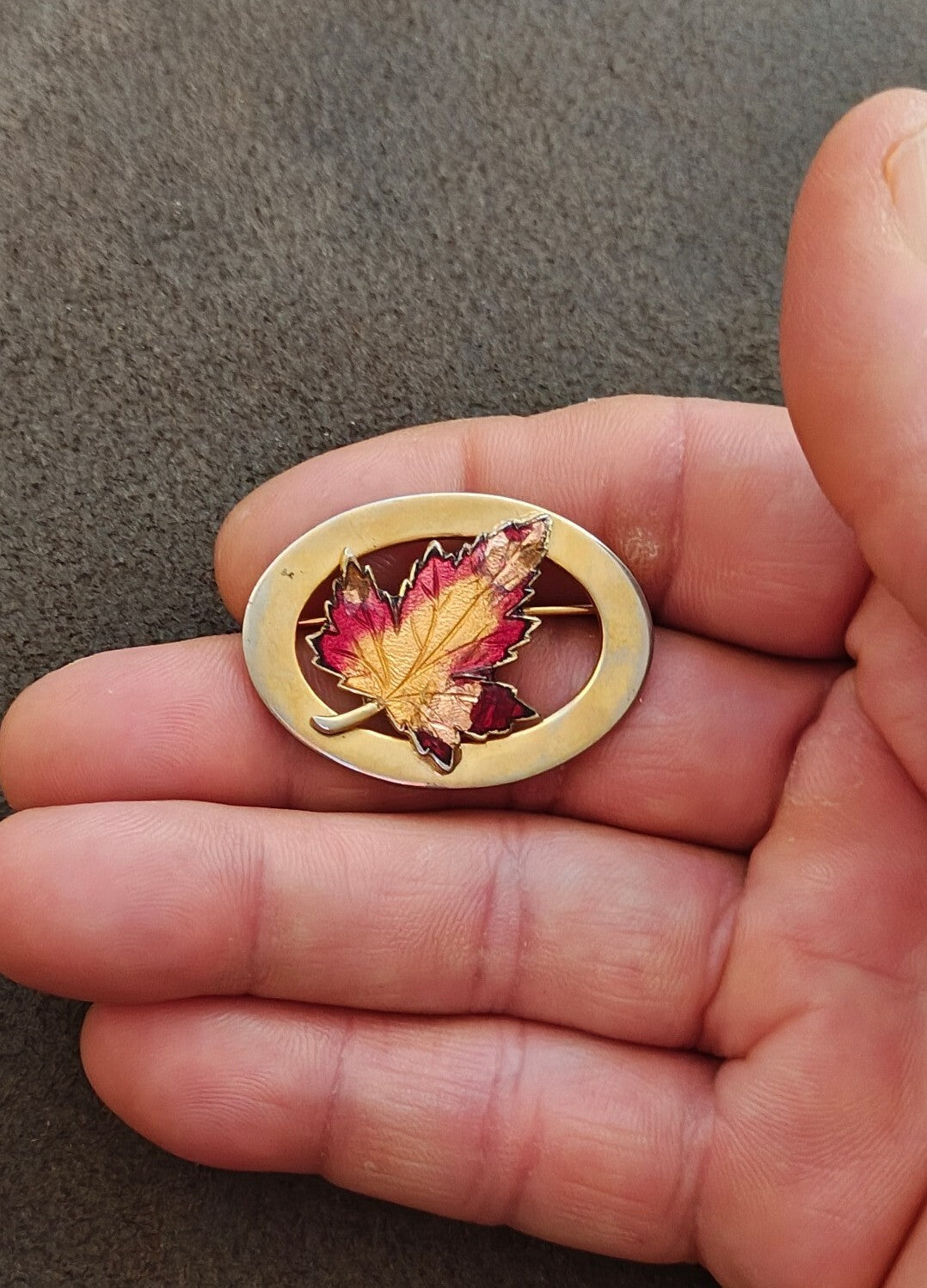 1950s/60s Gold Tone Enamel Maple Leaf Brooch
