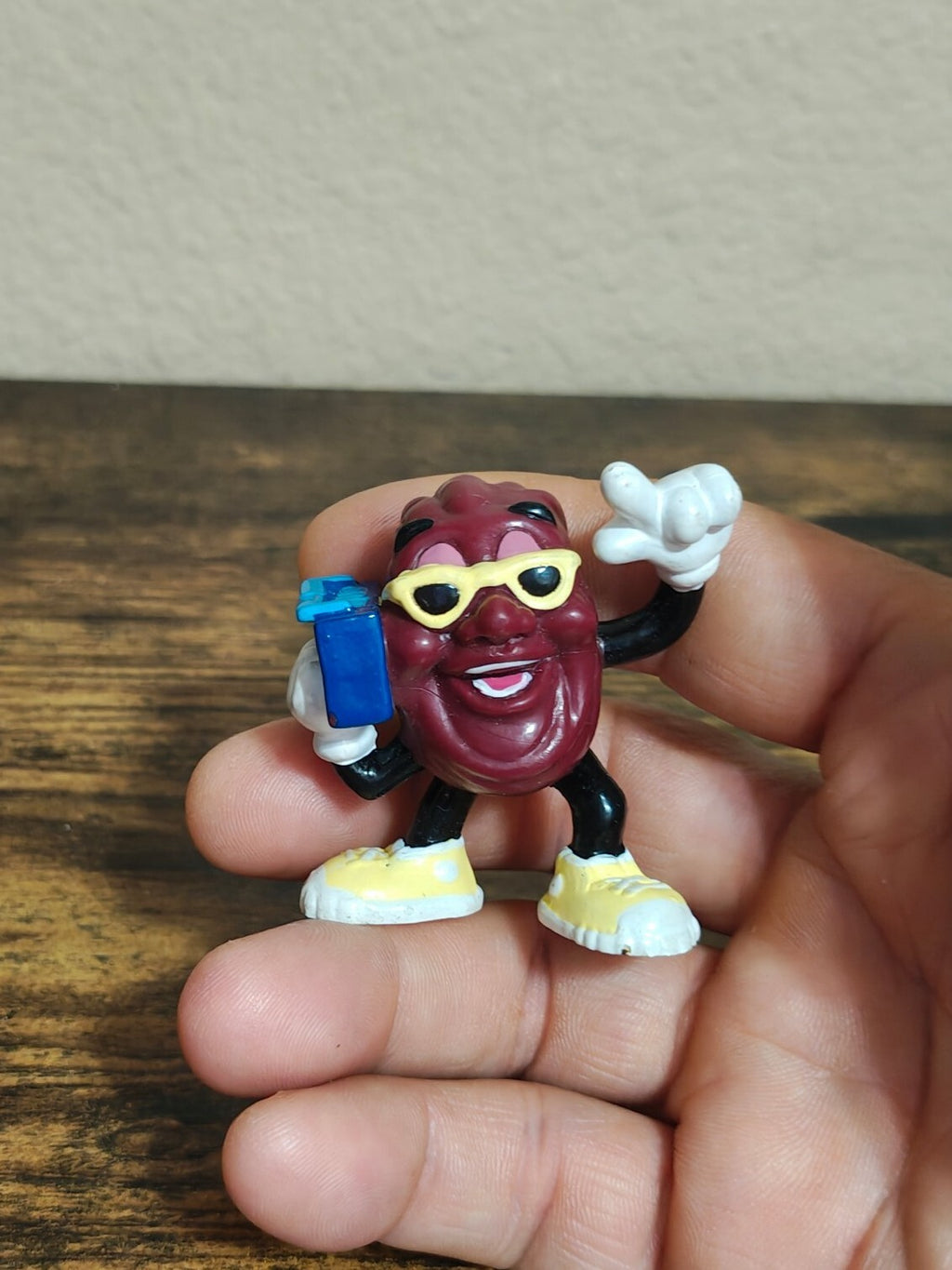 1988 Captain Toonz California Raisin With Boombox Figurine