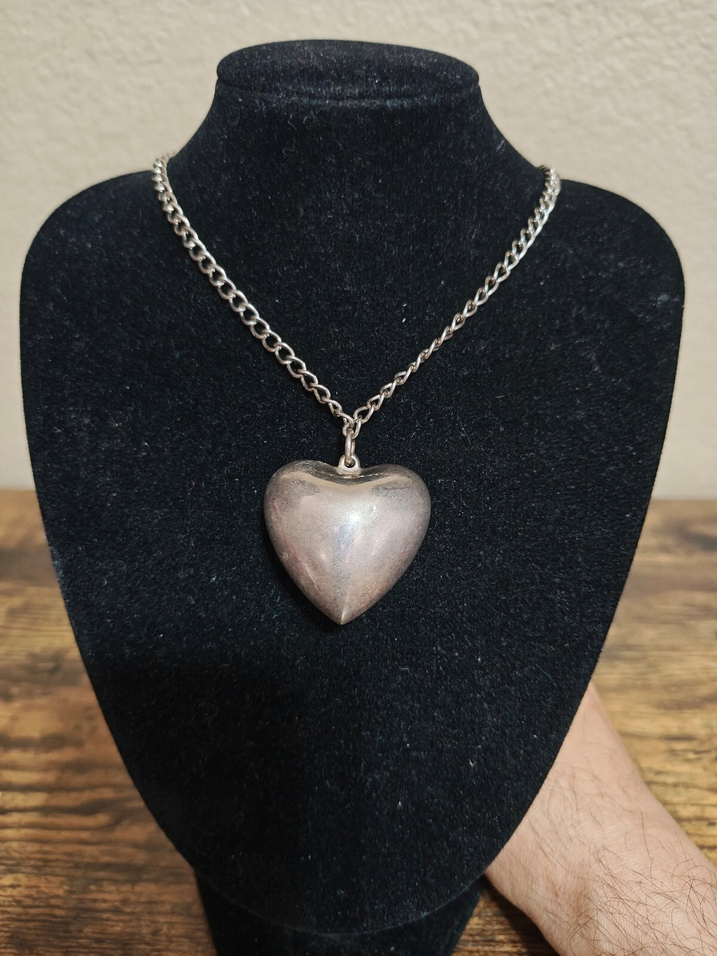 Vintage Style Silver Tone Puffy Heart Pendant Necklace