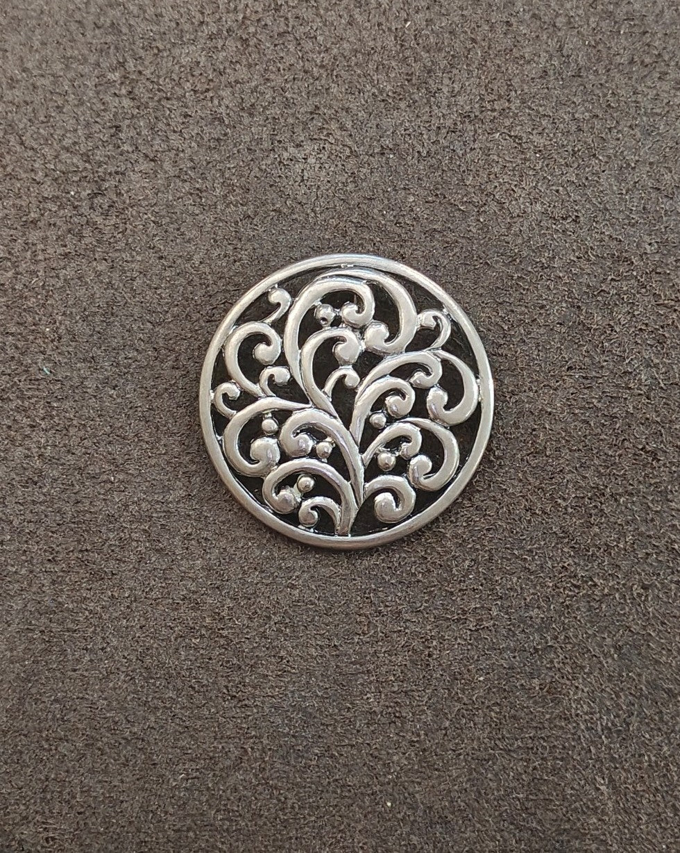1980s/90s Round Silver Tone Filigree Scroll Pendant